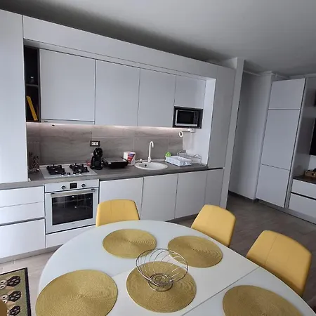 Apartment Alezzi New *