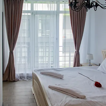 Apartman Alezzi New Năvodari