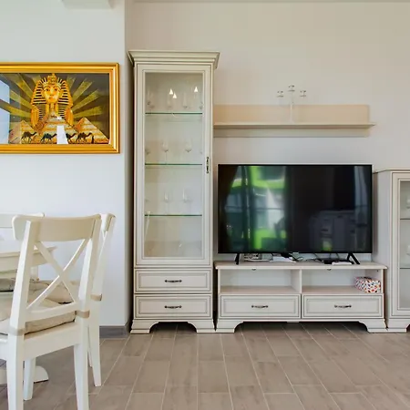 Alezzi New Apartman *